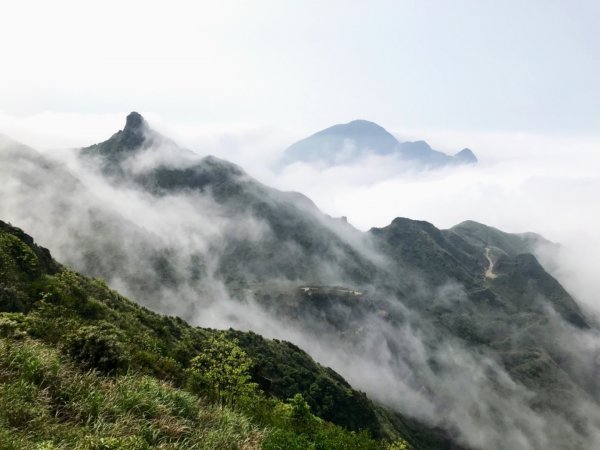 龍脊上的舞者：劍龍稜走茶壺山1325088