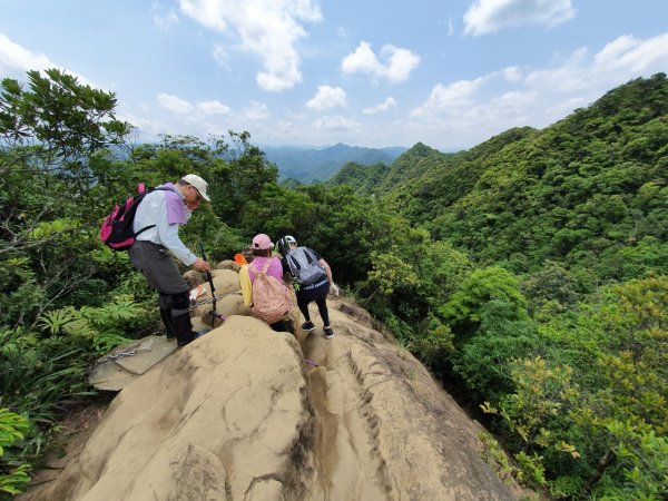 第一次皇帝殿就迷路~只有東峰，未達西峰962110