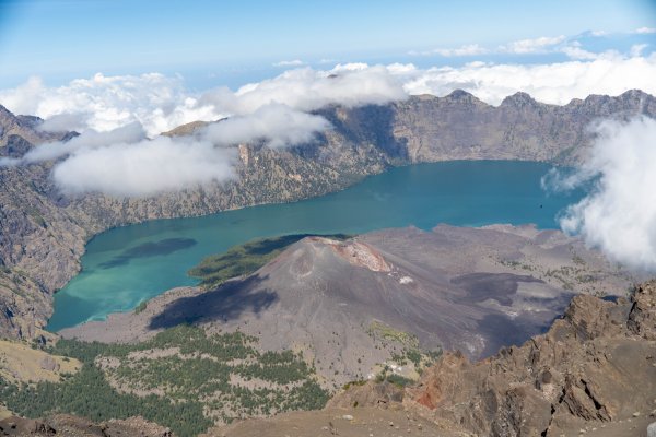 【印尼】把心交給山湖海 3726m林賈尼火山