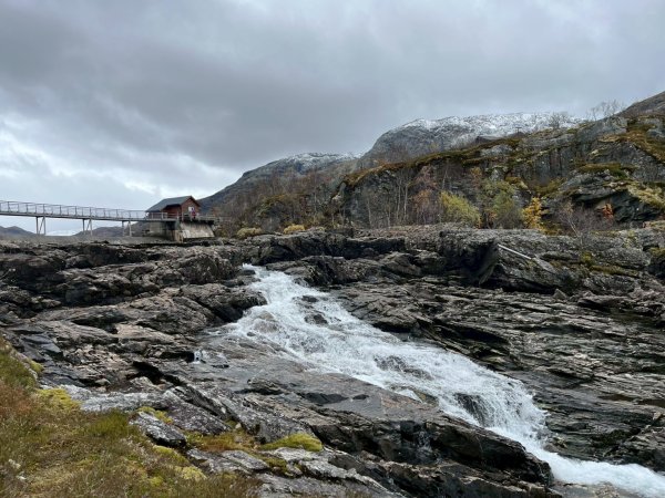 Norway-Myrdal-VATNAHALSEN HOTEL-湖邊健行2917776