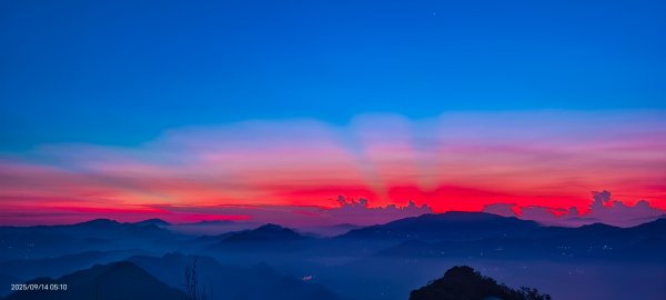 #二格山 #琉璃光 #霞光 #雲海流瀑 #日出 9/142883773