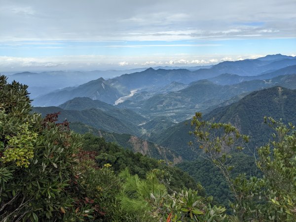 鳶嘴山稍來山1885876