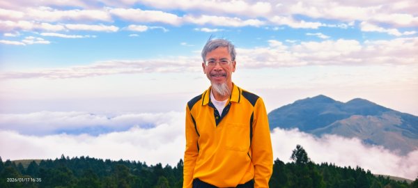 陽明山趴趴走追雲趣 1/172983246