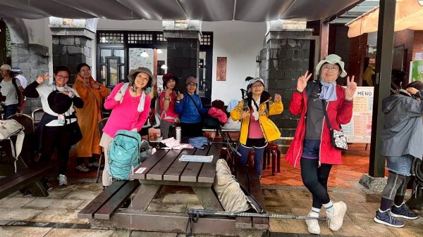 🌈11/2草嶺古道~桃源谷~灣坑頭山~大里天公廟✨FB：熊熊趴爬走🌈2928846