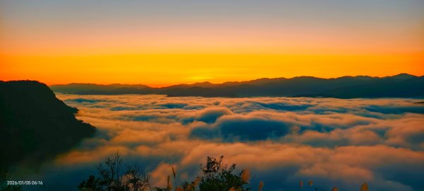 #新店四十份 #翡翠水庫壩頂 #覺真宮 #雲海 #日出 #雲瀑 #霧虹 1/52977317