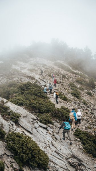 南橫百岳—關山嶺山2383967