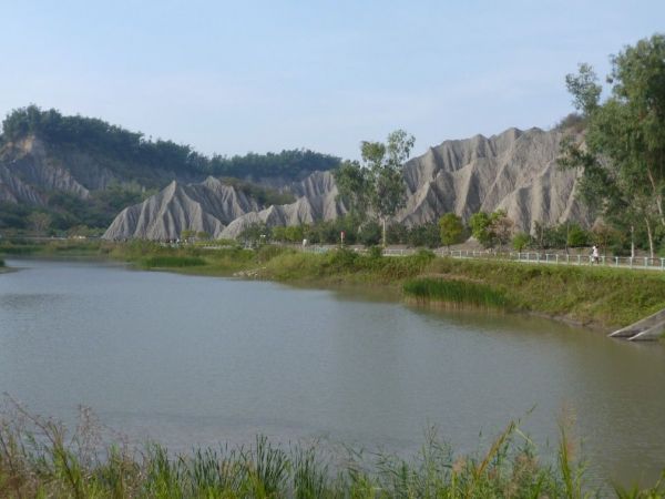 田寮月世界地景公園封面