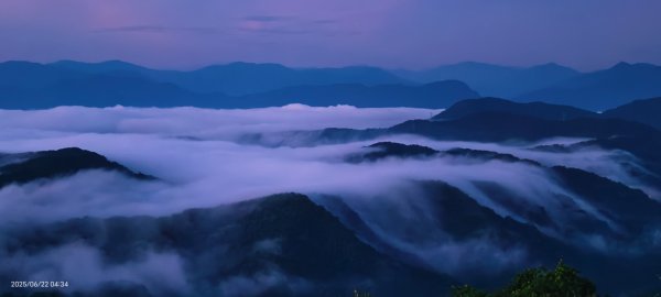 二格山 #琉璃光 #雲海流瀑 #雲瀑 #火燒雲 #日出 6/222817099