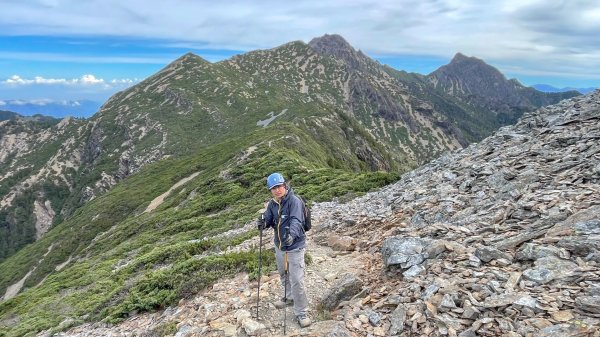 玉山後四峰(玉山南峰、東小南山)2686305