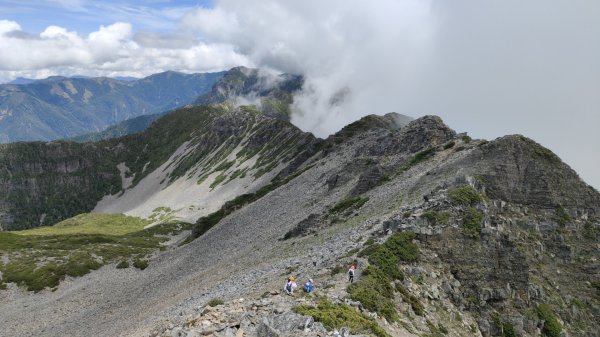 雪山主東北甘木林山下翠池2025年6月22日2823870