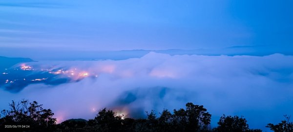 二格山 #琉璃光 #雲海流瀑 #雲瀑 #火燒雲 #霞光 #日出 6/192815302