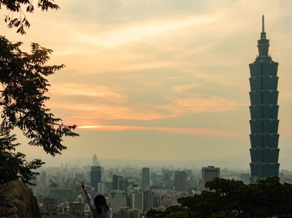 象山爬夕陽封面