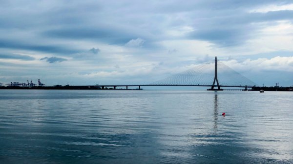 跨越，在河海交界3042365