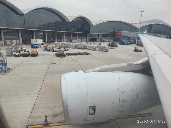 四川成都天府機場→香港國際機場→臺灣桃園國際機場2941801