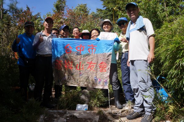 烏龍的尾上山登山趣