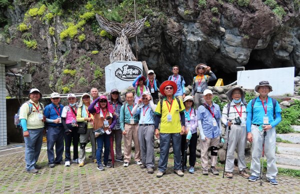 110.0512 基隆嶼登島登塔繞島三合一1385428