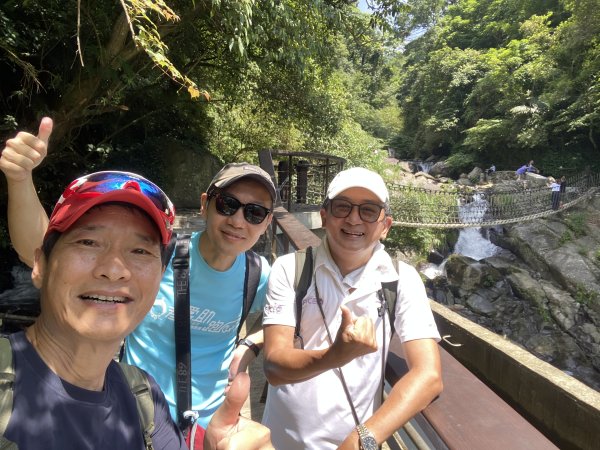 《十八份水圳步道 × 草山觀瀑吊橋 × 大屯瀑布 × 小隱潭瀑布｜陽明山夏日消暑健2856004