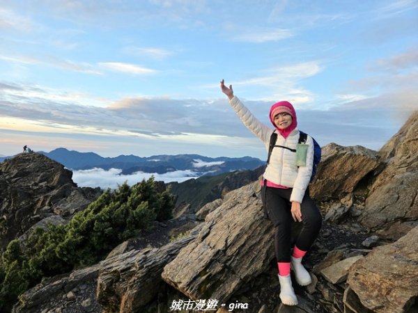 【南投信義】台灣百大必訪步道。 排雲山莊 x#1百岳_玉山主峰3111686