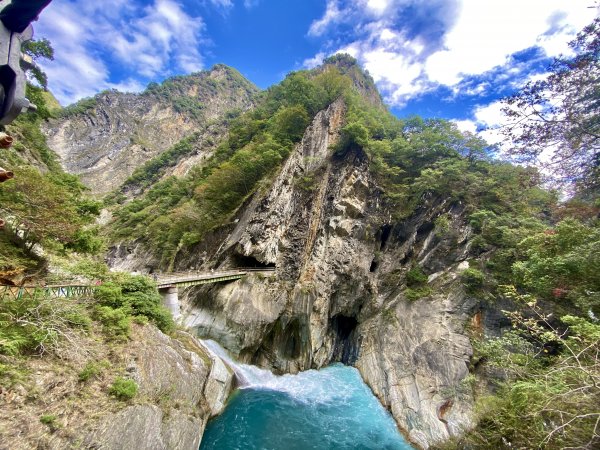 峽谷景觀的白楊步道｜水簾洞｜花蓮太魯閣｜Fina的動茲人生