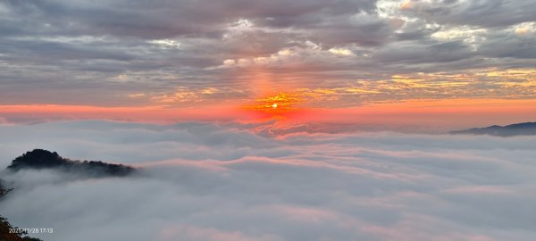 #馬那邦山 #夕陽 #雲海 #火燒雲 12/282971557