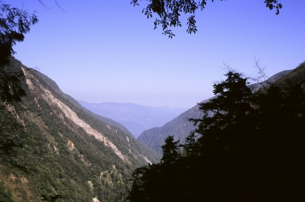 第一次的高山旅行 玉山八通關  2005623413