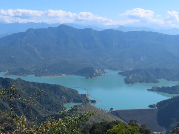獅額山走石厝