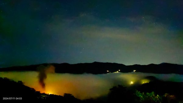 坪林南山寺 #星空夜景  #火燒雲   #紫薇雲海 #霧虹觀音圈 #曙光日出 7/112548694