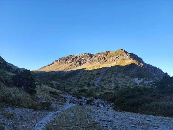 南湖帝王群峰朝聖之旅~東北季風亂入，缺尖哥的北一段1873819