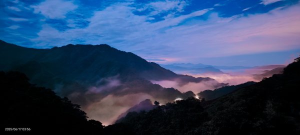 北宜郊山之濫觴 #琉璃光 #火燒雲 #日出 #雲海 6/172813706