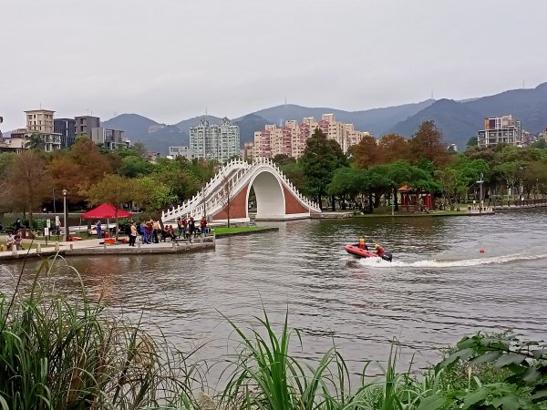 大湖公園 - 消防人員救生艇訓練【走路趣尋寶】1924993