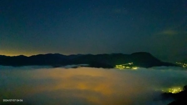 翡翠水庫壩頂星空夜景 #琉璃光雲海 &曙光 #觀音圈 7/72545295