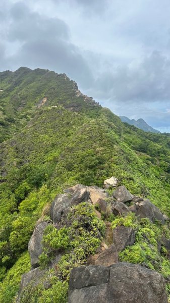 劍龍稜202510172920314