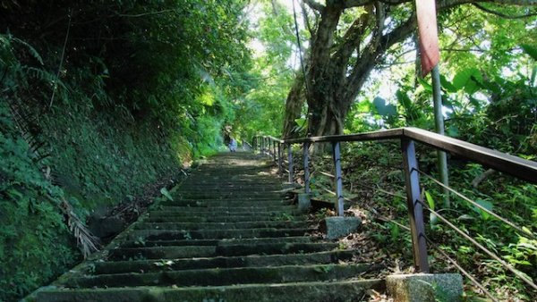 獅頭山 獅頭舊登山口啟燈1047050