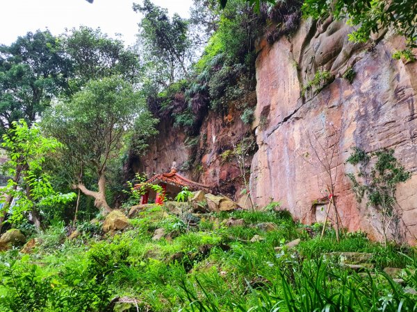 南勢角山，圓通寺步道，石壁寮溪步道，和美山，小獅山，仙跡岩，唭哩岸烏尖連峰步道，南港公園1654246