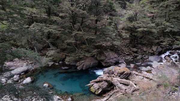 合歡西峰下華崗