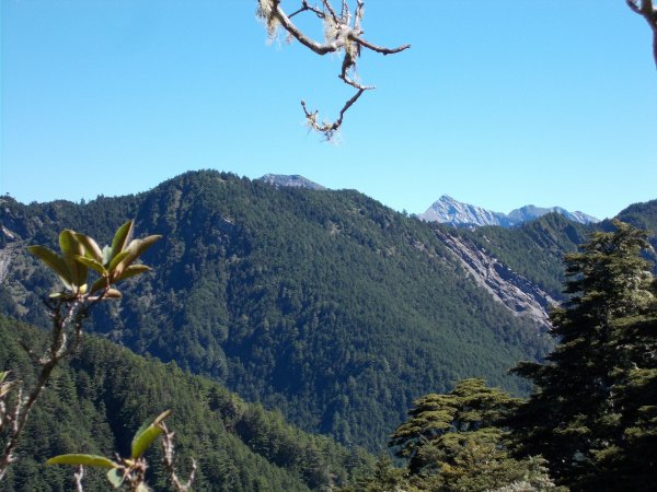 加卑里山縱走黑岩山出觀雲山莊1449964