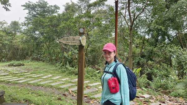 (姨婆趴趴走)第五十二集:新北新店攀登和美山及灣潭山2761092