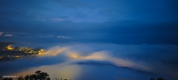 二格山 #琉璃光 #雲海流瀑 #雲瀑 #火燒雲 #霞光 #斜射光 #日出 6/82805835