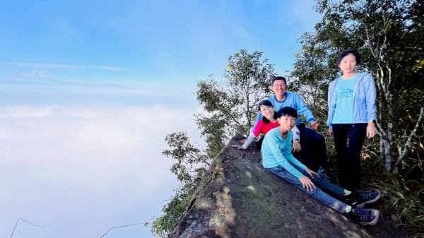 🌈12/25（日）聖誕節~小百岳大橫屏山~雲海☁️滿滿+行者咖啡館+糯米橋✨FB：熊熊趴爬走🌈2970001