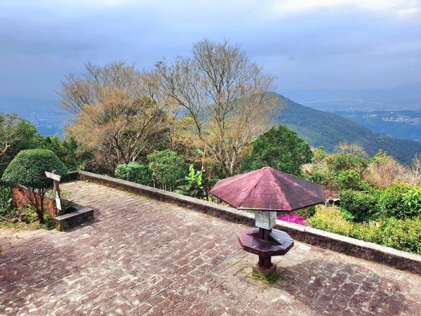 內湖大崙頭山，鯉魚山，甜水鴛鴦湖，龍船岩，開眼山，大崙頭森林步道（台北小溪頭環狀步道），碧溪步道1657544