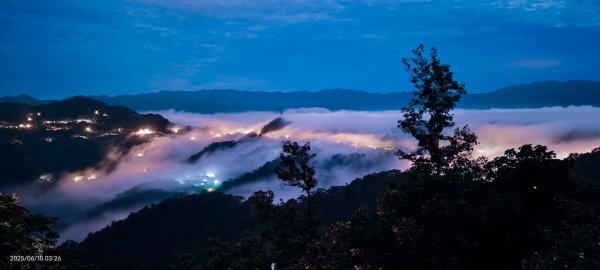 北宜郊山之濫觴 #琉璃光雲海 #琉璃光雲瀑 #日出雲海 #觀音圈雲海 #海景第一排 6/152812333