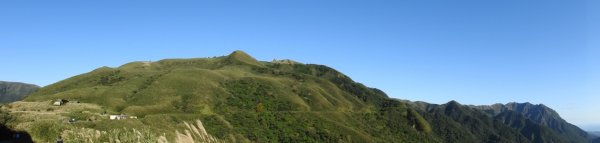 秋高氣爽芒花季再度陽明山天際線-七星山主東峰+大屯山主南西峰向天面天山O型+小觀音山主西南峰共10峰1511049