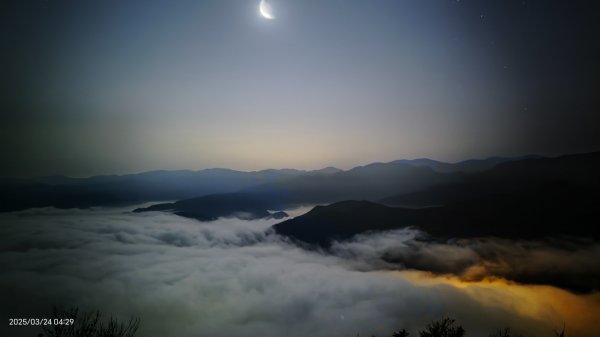#翡翠水庫壩頂 #月亮雲海 #日出雲海 #日月同框 #石碇雲海 3/242744159