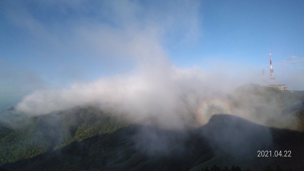 陽明山再見雲瀑觀音圈+月亮同框&夕陽4/22&24封面