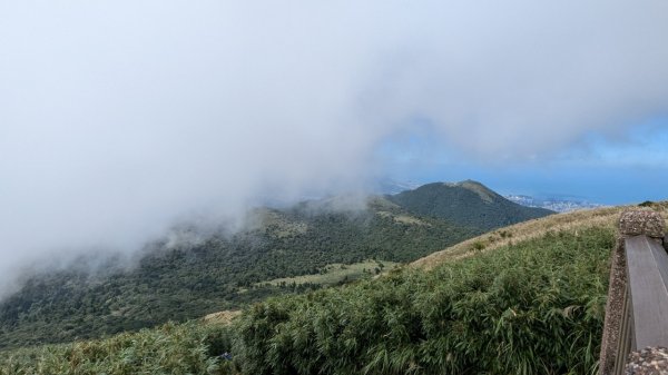 113.10.27大屯山主峰-二子山西峰-二子山東峰2638826