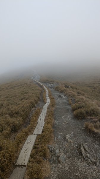 冬天殘雪登合歡石門山（百岳）