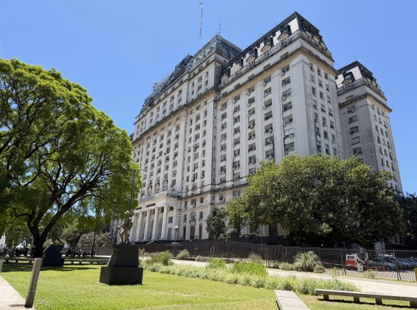 [紐約馬之行-58] 2025_1114 陸軍總部附近綠地2953831