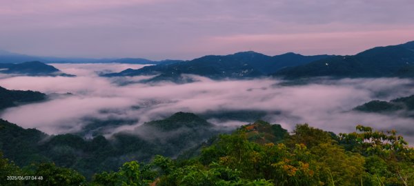北宜郊山之濫觴，差強人意 #琉璃光雲海 #日出雲海 #觀音圈雲海 & 九份趴趴走6/72804824