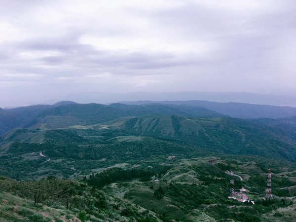 七星山主峰東峰738235