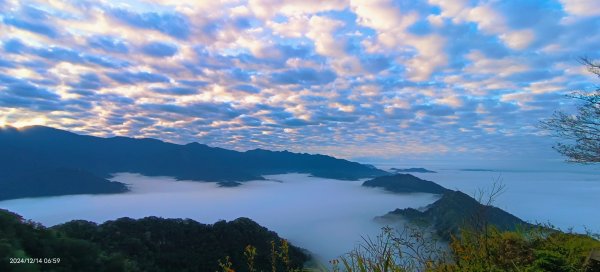 二訪馬拉邦山，解鎖 #琉璃光雲海 #日出雲海  #血月 #斜射光 #楓葉紅了！2668548